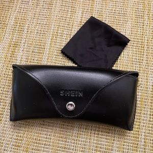 🩷 10 FOR $15 SALE 🩷 SHEIN glasses case